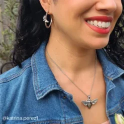 Bee Pendant -Fashion Accessories BeadedBee col IGC