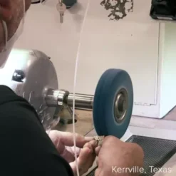 Enamel Beautiful "Mom" Charm -Fashion Accessories CM 5951 VID