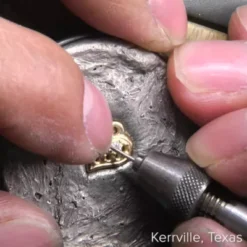 Delicate Pave Diamond Heart Pendant -Fashion Accessories CM 6060 436885 DelicatePaveDiamondHeartPendant vid social